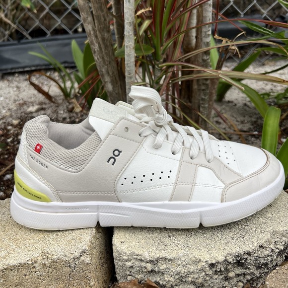 on running Shoes - On The Roger Clubhouse Sneakers Sand & Zest Style: 48.98504 Yellow Size W9